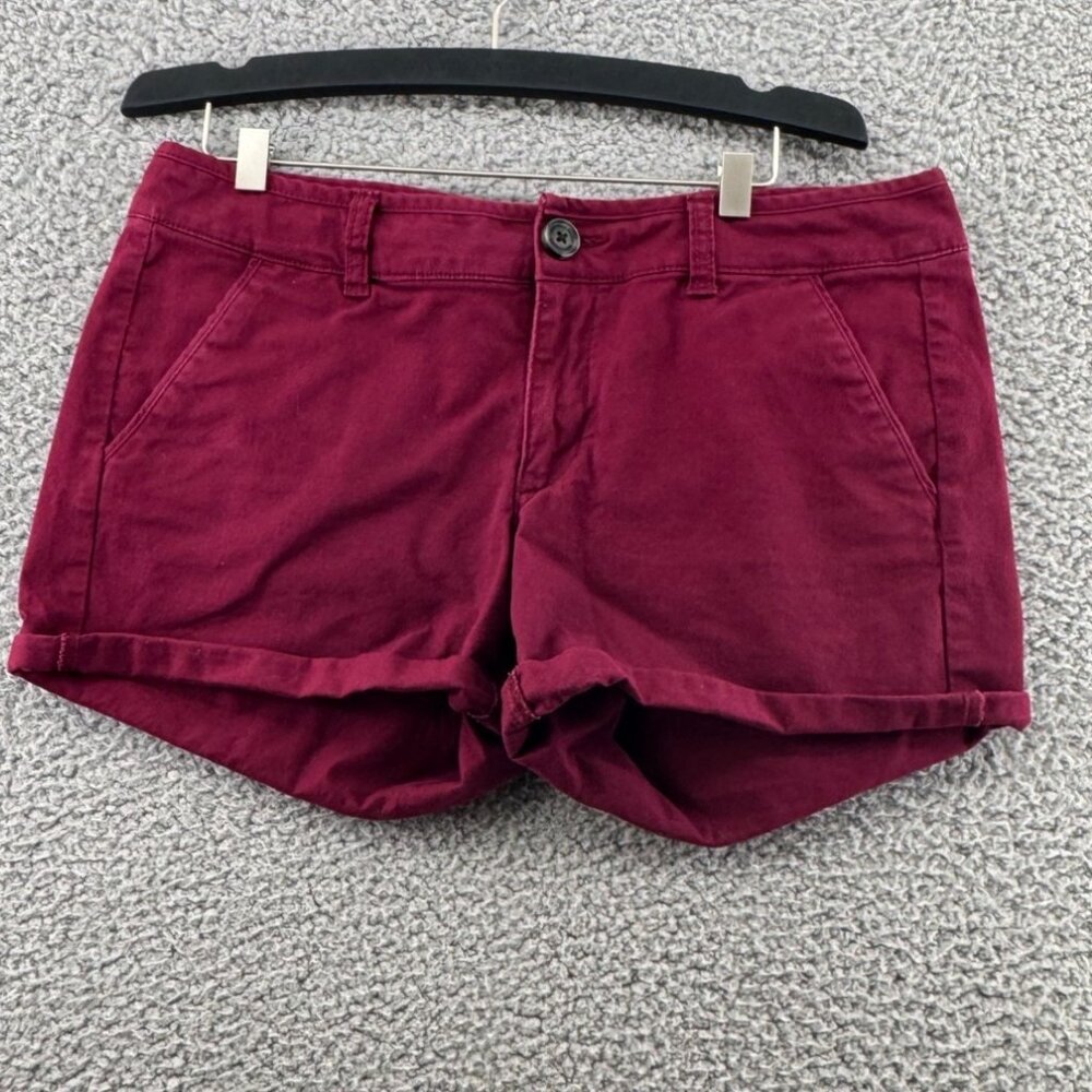 American Eagle Outfitter Midi Cuffed Shorts Burgundy Size 6